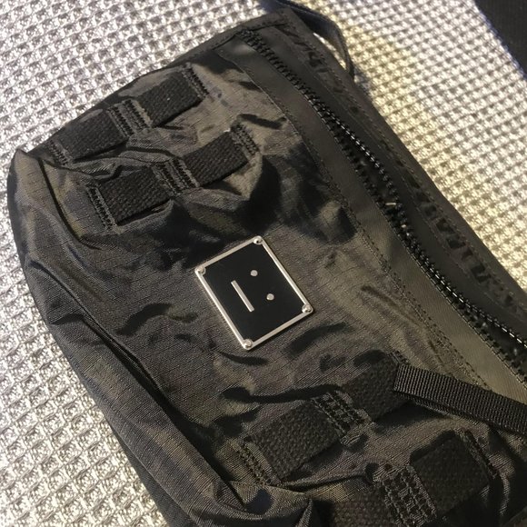 ACNE STUDIOS Logo-Appliquéd Ripstop Messenger Bag - Picture 4 of 5